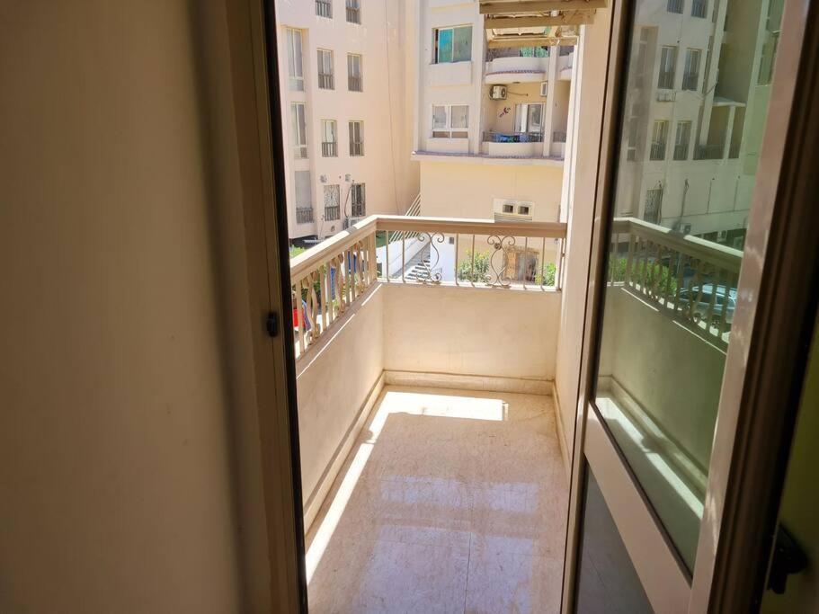 Big Flat At Elkawther Apartament *